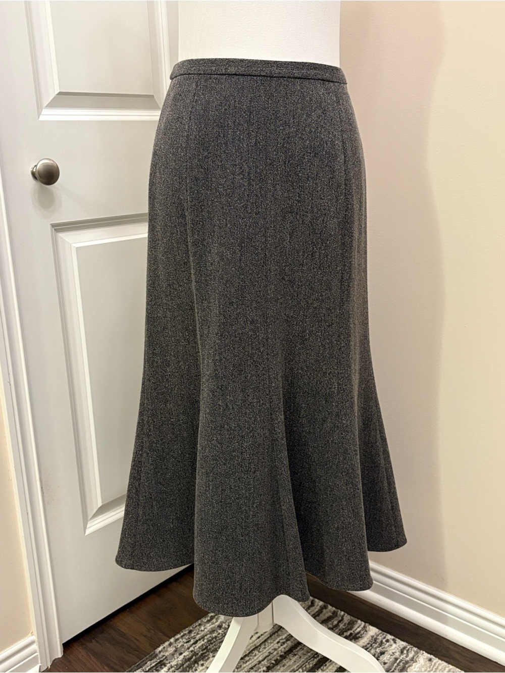 Jones Wear Gray A-Line Flared Midi Skirt - Picture 2 of 14